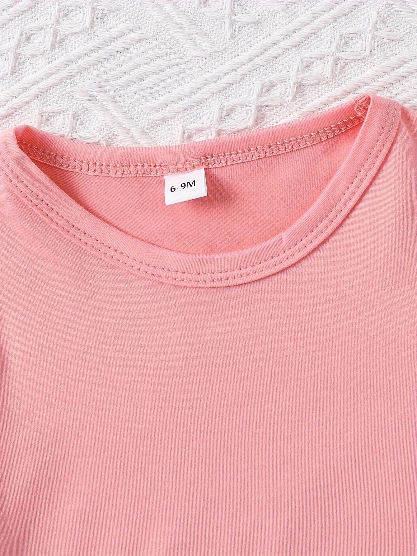 0-3 year old baby girl round neck short sleeved cute cartoon cat pattern top simple shorts two-piece set for spring and summer